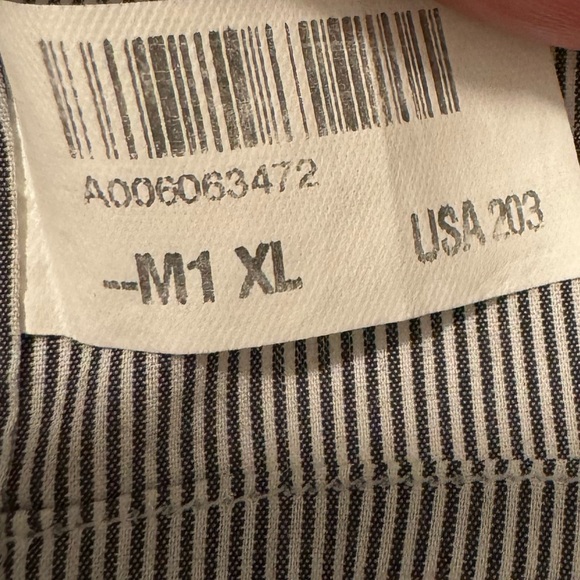 Hugo Boss - Picture 10 of 11